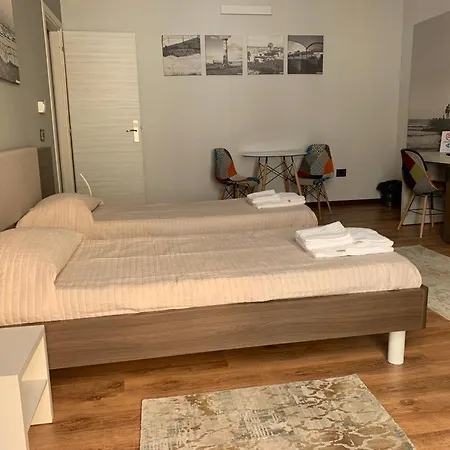 Demarete Guest house *